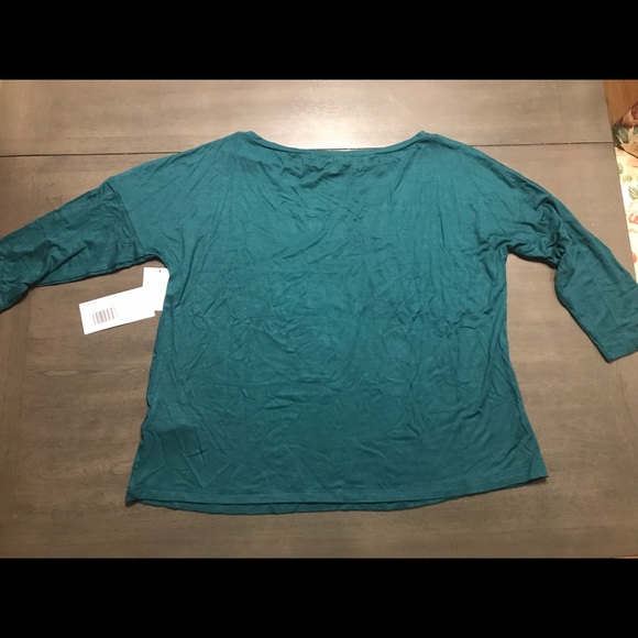 Green Off the Shoulder Tee - Picture 2 of 4